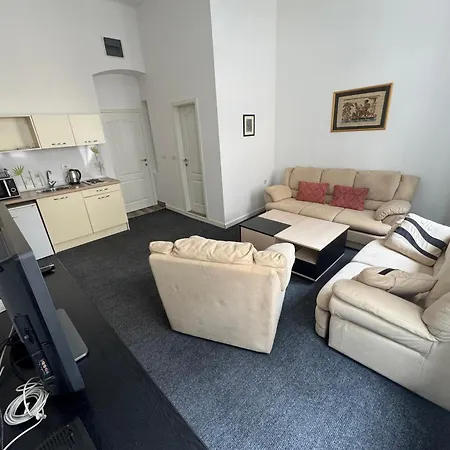 Explorer - The Urban