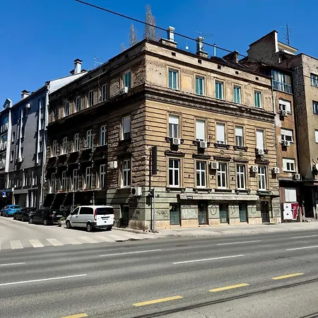 Explorer - The Urban *